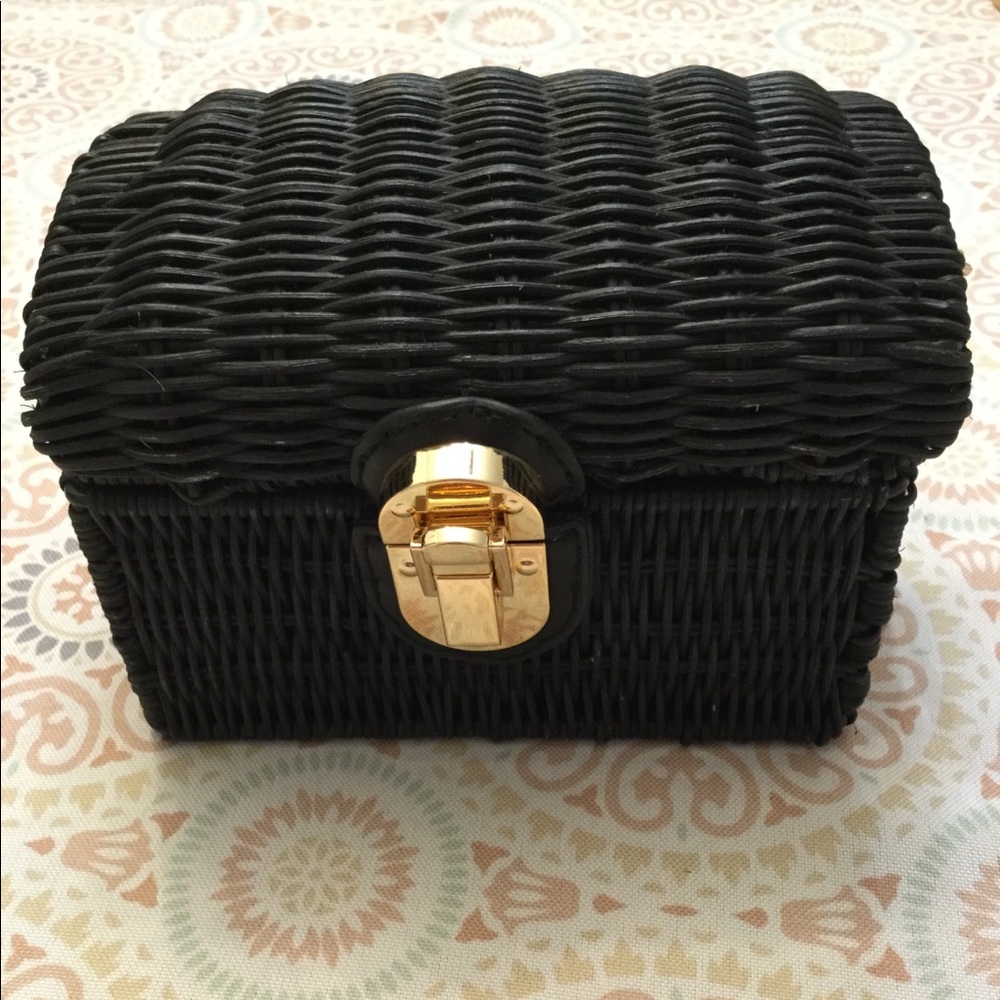 Mango Wicker Small Purse with Gold Chain - Picture 3 of 10